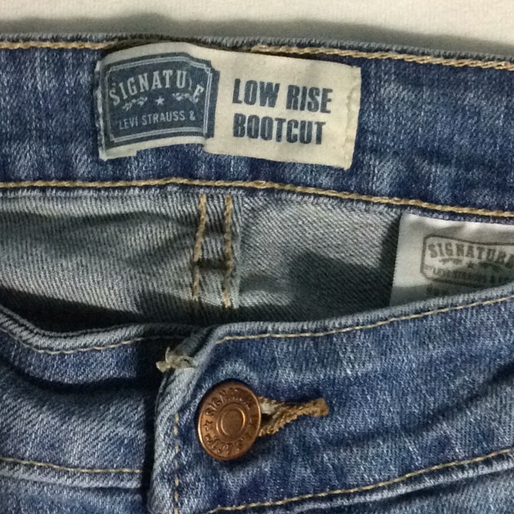 Levi’s low rise bootcut jeans size 12.   W186 - Picture 2 of 7